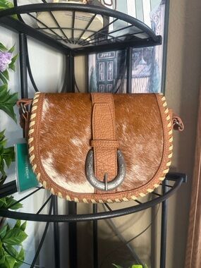 Trinity Ranch Cowhide Tan/Brown Leather Crossbody Bag with Western Buckle